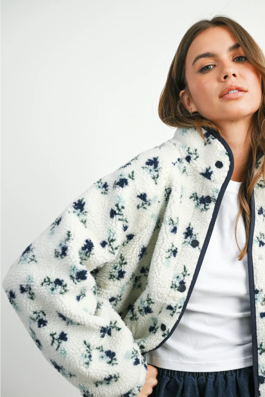 Skye Sherpa Jacket - Image 4